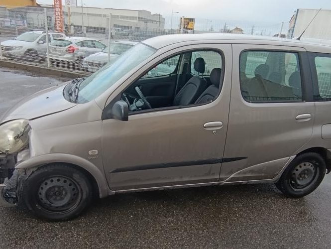 TOYOTA YARIS VERSO PHASE 2