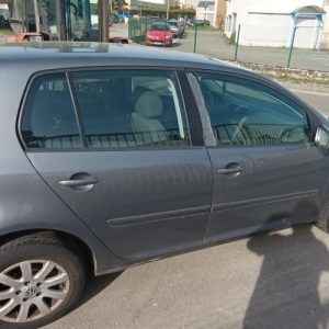 VOLKSWAGEN GOLF 5