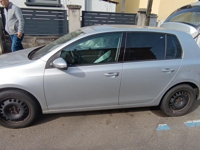 VOLKSWAGEN GOLF 6