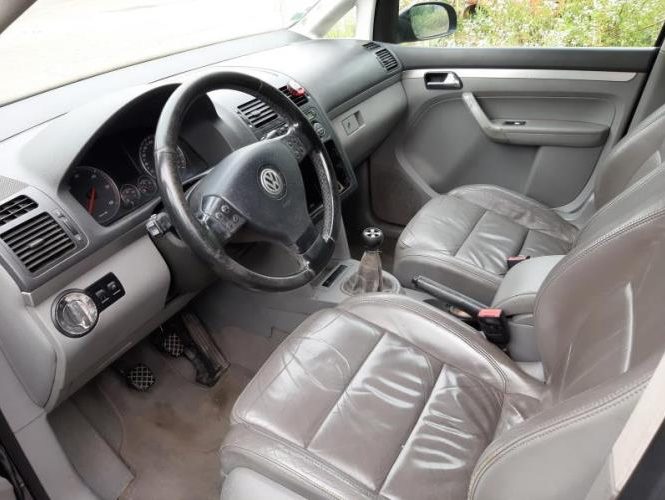 VOLKSWAGEN TOURAN 1 PHASE 1