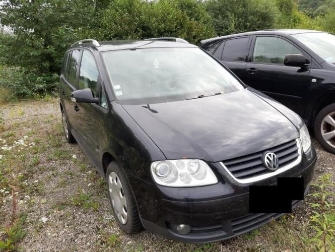 VOLKSWAGEN TOURAN 1 PHASE 1
