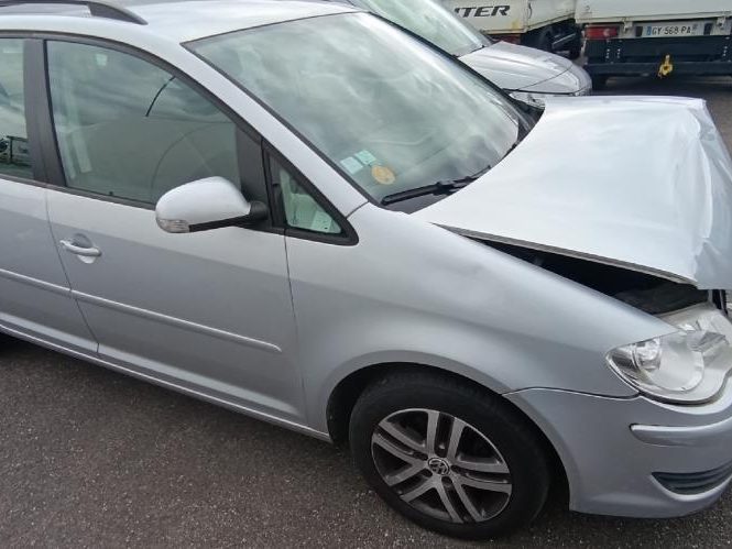 VOLKSWAGEN TOURAN 1 PHASE 2
