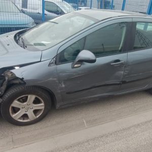 PEUGEOT 308 1