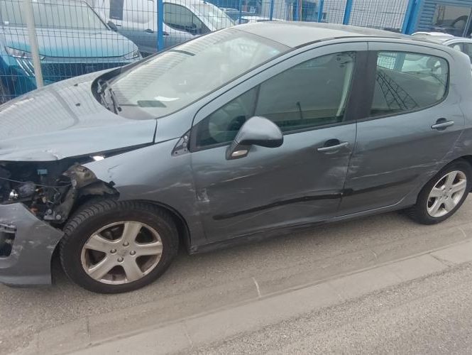 PEUGEOT 308 1