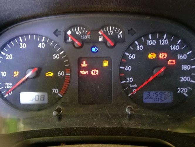 VOLKSWAGEN GOLF 4