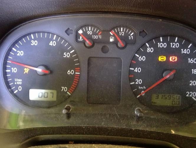 VOLKSWAGEN GOLF 4