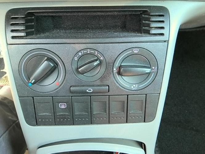 VOLKSWAGEN LUPO