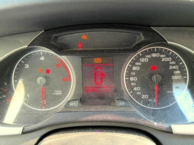 AUDI A4 3 AVANT PHASE 1 BREAK