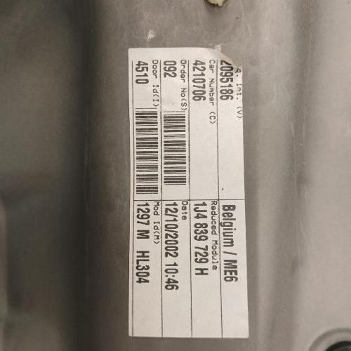 VOLKSWAGEN GOLF 4