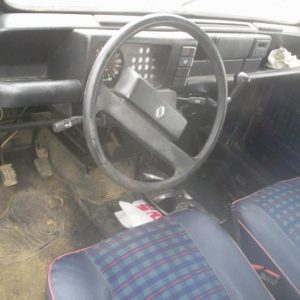 RENAULT R4