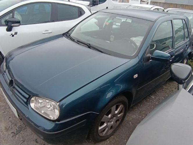 VOLKSWAGEN GOLF 4