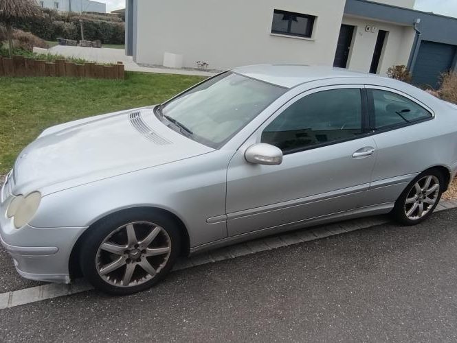 MERCEDES CLASSE C 203 COUPE SPORT PHASE 1