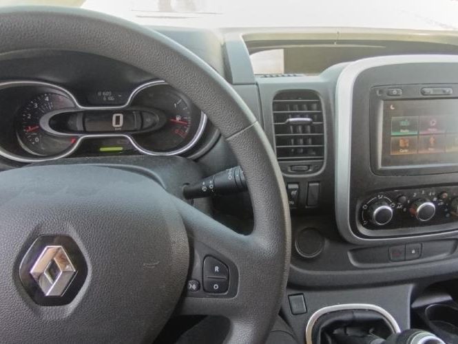 RENAULT TRAFIC 3 COURT PHASE 2