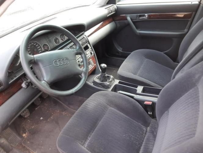 AUDI A6 1