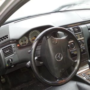 MERCEDES CLASSE E 210 PHASE 2