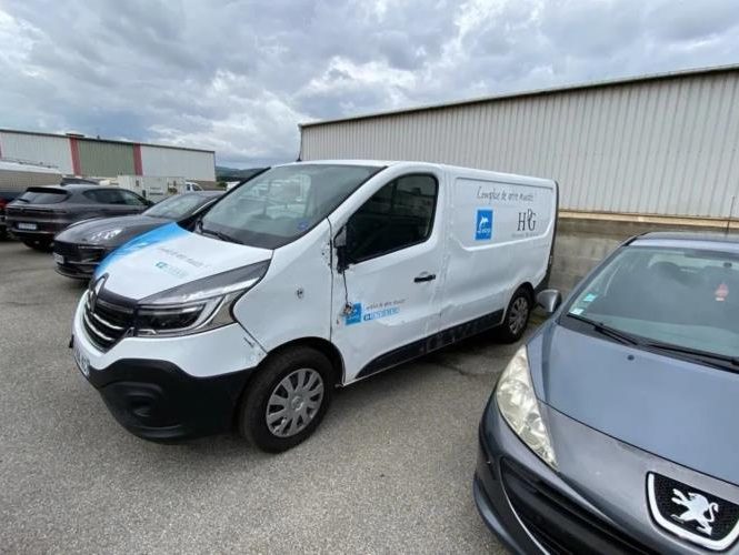 RENAULT TRAFIC 3 COURT PHASE 2