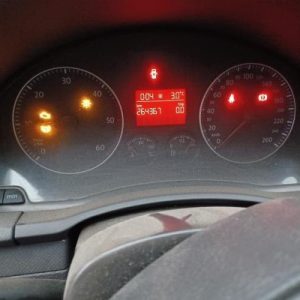 VOLKSWAGEN GOLF 5