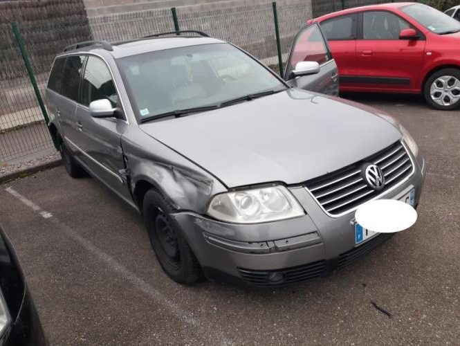 VOLKSWAGEN PASSAT 4